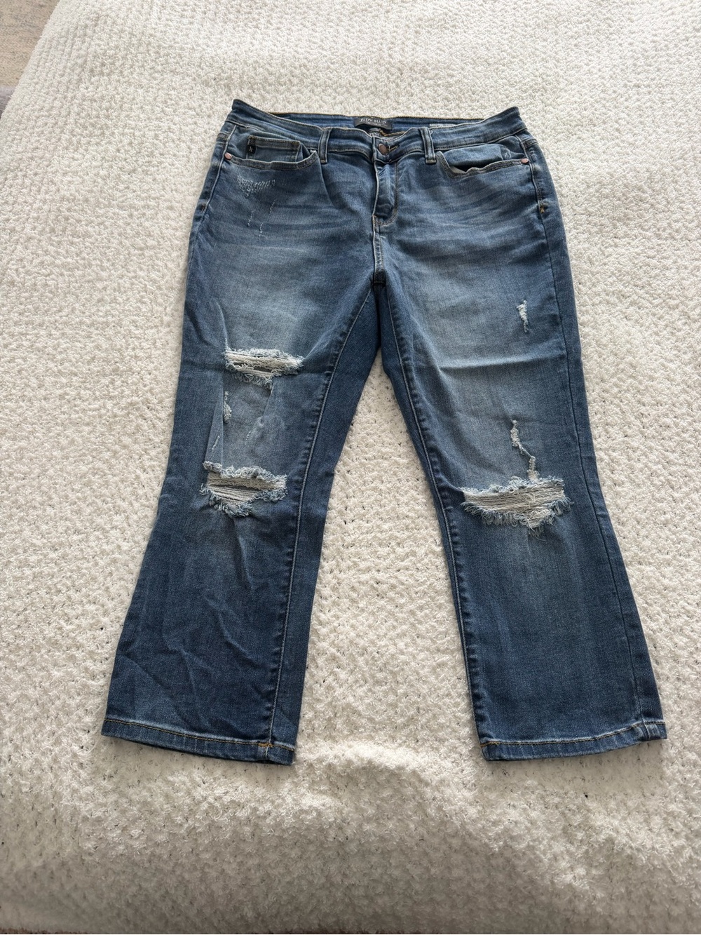 Judy Blue Distressed Wide Leg Jeans in Blue Wash